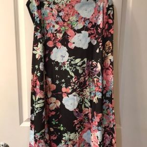 EUC 🦄 Floral Maxi